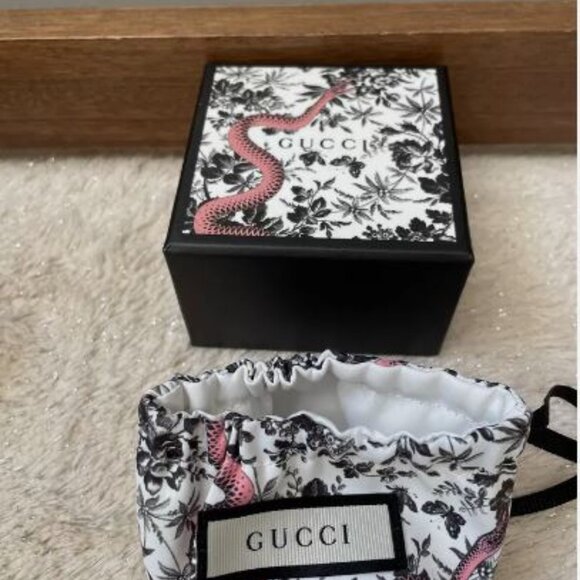 Gucci Butterfly Dangle Earings in Sterling Silver - Picture 3 of 8